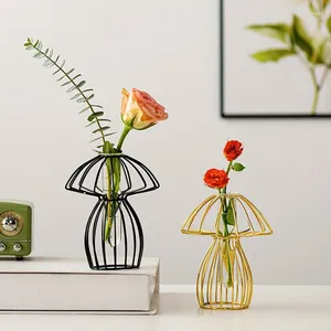 Vases 1PC Vase de plantes hydroponiques créatives avec support en métal Forme de champignon Tube à essai en verre pour les décorations de la maison