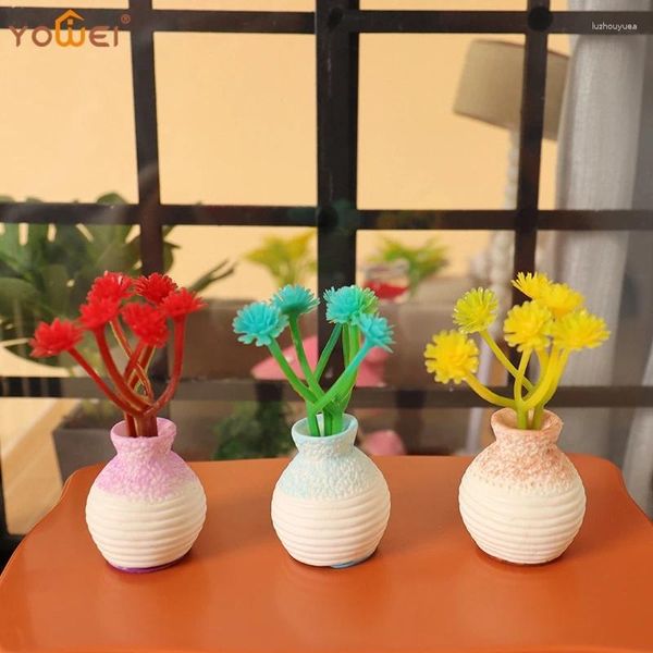 Vases 1PCS Résine Mini Vase Small Mouth Flowerpot Garden Ornement DIY Micro Landscape bureau Décoration Access