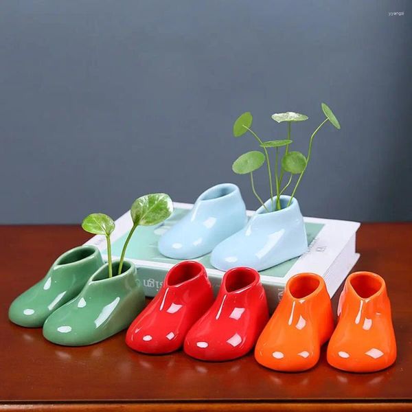 Vases 2PCS Vase en céramique hydroponique Creative Small Shoes Flower Pot Arrangement Plant Table Bureau Home Office