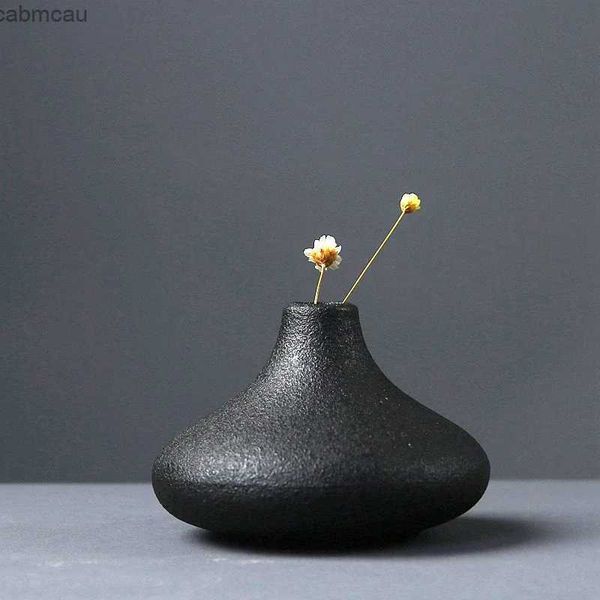 Vases Black Ceramic Small Vase Home Decoration Crafts Crafts Table Table Ornement Simplicité Décoration de style japonais