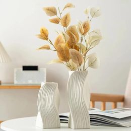 Vazen keramische bloem vaas minimalisme stijl voor rustieke woninginrichting moderne boerderij plank tafel boekenplank