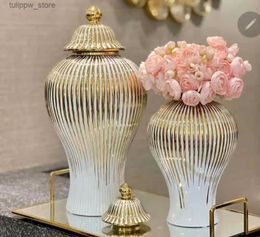 Vases Céramique légère luxe galvanisé canettes générales Style européen fleur Vase artisanat réservoirs de stockage décoratifs avec doux L240309