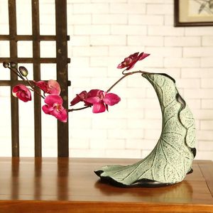 Vases de style chinois en forme de lune en forme de lotus Vase Vase Vintage Arrangement de séché vintage Table de bureau de décoration supérieure