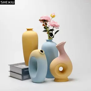 Vases créatives minimalistes peintes en céramique Vase Pots de fleurs décoratives Arrangement de fleurs décoration décoration en porcelaine moderne décor moderne