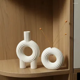 Vases Creative Modern and Minimalin White Striped à rayures Decoration en céramique pour le salon