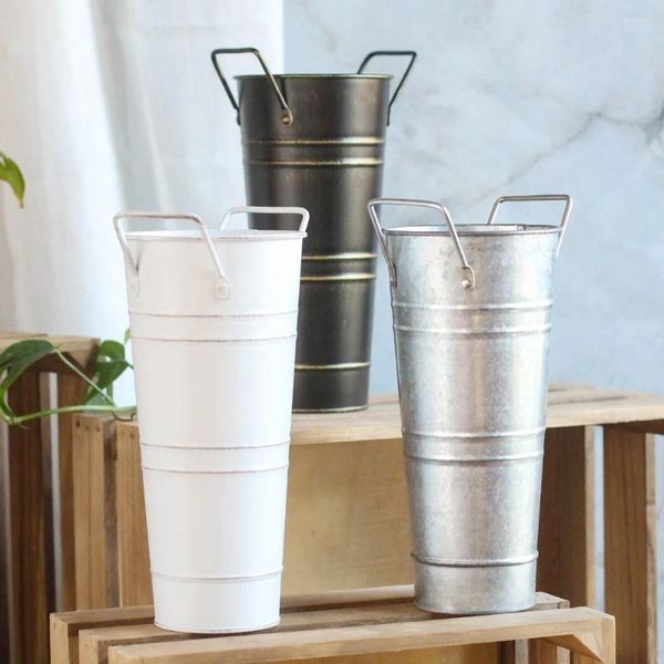 Vases Creative Tin Flower Bucket DIY Craft durable rond Rétro Barrel avec des poignées Protables Mariage en vase forgé