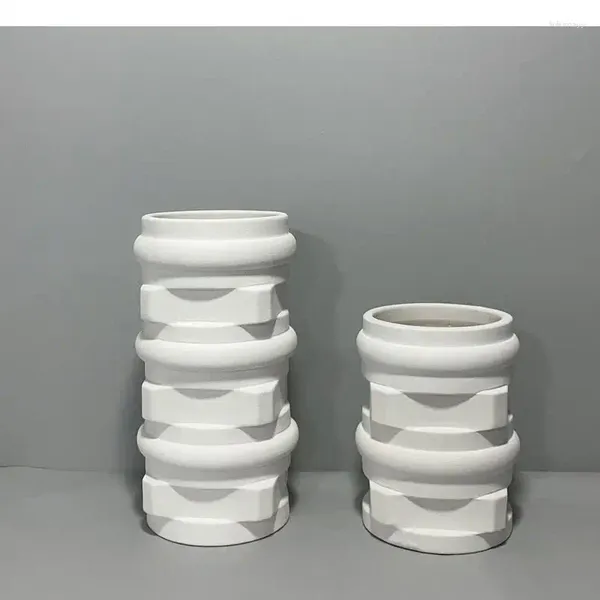 Vases Creative White Art Ceramic Vase Résumé Ornement géométrique Définition de table de rangement JAR DÉCORT