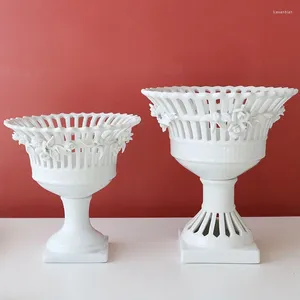 Vases en céramique européenne Rose à main en céramique Cremplié sur la grille Version de la grille Coupage de rotin décoration de plante de rotin