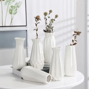 Vases Vase de style européen Design unique Conteneur d'arrangement de fleurs blanches Pot hydroponique polyvalent Ornements de bureau