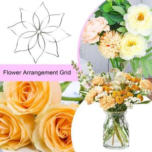 Vases Flower Arrangement Tool Floral Floral avec plusieurs trous Bouquet Plant Fixation Metal Vase pour