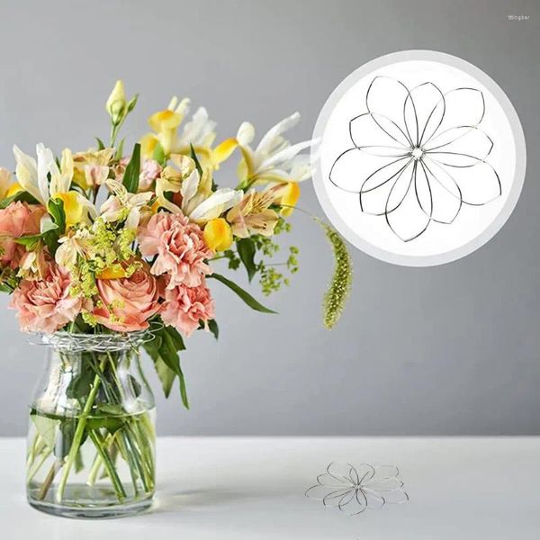 Vases Flower Arrangement Tool Floral Design Arrange Arrangement de fer Grille avec une plante de bouquet de plusieurs trous pour