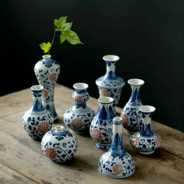 Vases Jingdezhen Céramique Antique Bleu et Blanc Peint à la main Mini Vase à fleurs Fleur insérée Cérémonie de thé Ornements hydroponiques