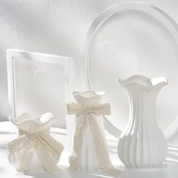 Vases en dentelle arc blanc noir noir céramique gypsophile séché vase vase salon créatif arrangement de décoration de décoration de maison 1pc
