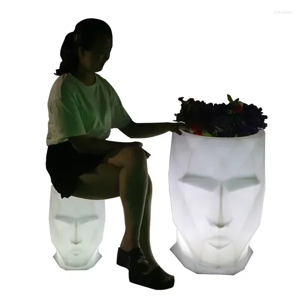 Vases LED Pot de fleurs lumineux Jardin extérieur Jardinière Forme de visage Grand bassin de culture de plantes vertes créatives