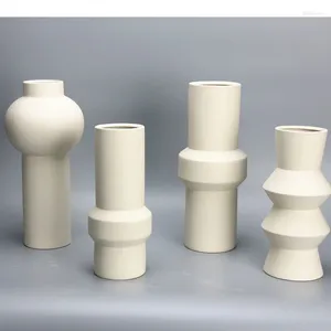 Vases Minimalistes White Ceramic Vase Vase Flower Pots Modern Decor Porcelain Fleurs de bureau Décoration Ornements