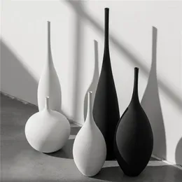 Vases en céramique moderne en céramique vase à main le dessin à la main avec un ornement minimaliste inférieur de tampon anti-skid