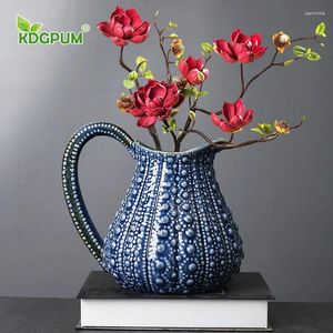 Vazen Moderne handgemaakte keramische fles Blue Art Net Red Flower Arrangement kunnen hydrocultuur creatieve Noordse decoratieve ornamenten zijn