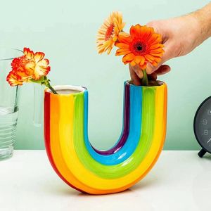 Vazen moderne eenvoudige u vorm vaas creatieve regenboog gedroogde bloem esthetische ornamenten hars bloemenpot voor kantoorhuisdecoratie