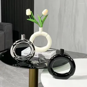 Vases Vase en céramique nordique circulaire pot de fleur creux pour bureau à domicile salon intérieur accessoires de décoration de bureau