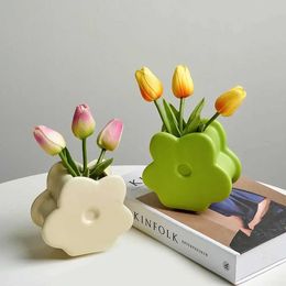 Vases Nordic Home Decor Ceramic Flower Vase Creative Room Decor Vases Modern Flower Pots Cachepot for Flowers Desk Accessories Gift J240515