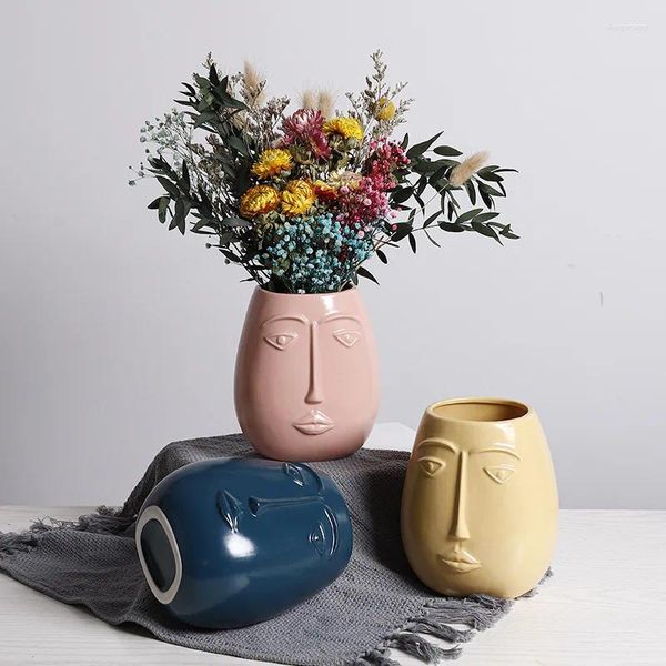 Vases nordiques en fleurs séchées, décoration en céramique, visage humain abstrait, salle d'exposition créative, artisanat moderne, ornements