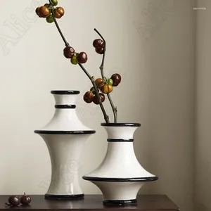 Vases Nordic moderne Vase céramique Vase simplicité Iving Room Bureau Black Lignes à manger Table décor Arrangement de fleurs Ornements