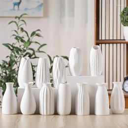 Vases Nordic Plain Fired Matte White Céramique Fleur arrangeant petit vase créatif Simple Salon Home Dry Decorations Cadeau