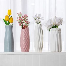 Vazen Nordic Plastic Bloemenvaas Onbreekbaar AntiCeramic Europese Imitatie Rotan Pot Eenvoud Mand Arrangement Home Decor 230615