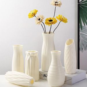 Vazen Nordic Plastic Vaas Eenvoudige Kleine Verse Bloempot Opslagfles Voor Bloemen Woonkamer Moderne Home Decoraties Ornamenten