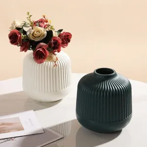 Vazen Bloemenvaas in Scandinavische stijl Imitatie Keramische Pot Mand Modern Plastic Effen Kleur Arrangement Container Home Decor