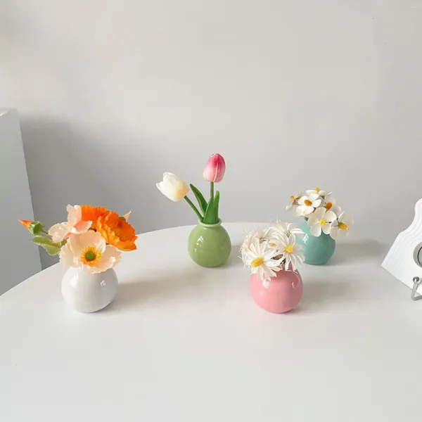 Vases Northern Europe colorée en céramique Vase mini bouteille de fleur sèche Pot Bureau Office Ornement Ornement de salon DÉCOR