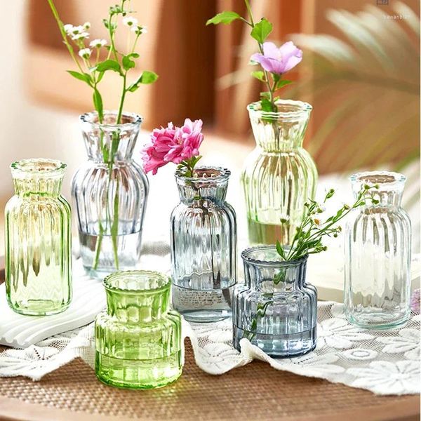 Vases Pack de 3 vase en verre Bud vert clair petit pour les fleurs mignons maître de table mini décorations de mariage vintage