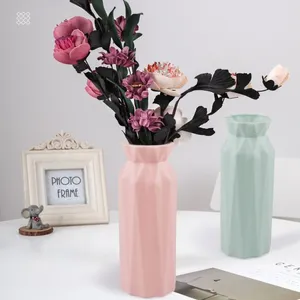 Vases en plastique Vase Creative Nordic Style Diamond Fashion Simple Home Home Table Decoration Flower Pot