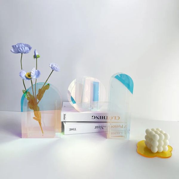 Vases Couleur arc-en-ciel Vases acryliques en plastique Transparent forme géométrique conteneur de fleurs multicolore salon décor de bureau