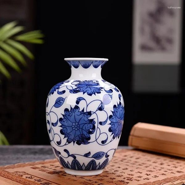 Vases en céramique de porcelaine bleue et blanche, petits accessoires de cérémonie du thé en porcelaine, ornements de décoration classiques pour la maison