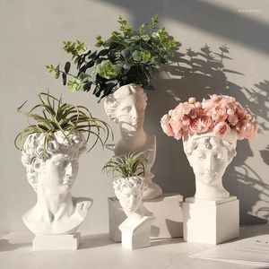 Vases Vase en résine Décoration de la maison Pinceau de maquillage Boîte de rangement Porte-stylo Style européen Tête Sculpture Modèle Mariage
