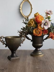Vases Retro Ironwork Vase Chandelier blanc Classical European Style Flower Arrangement Vessel Bureau Showcase Pot décoratif