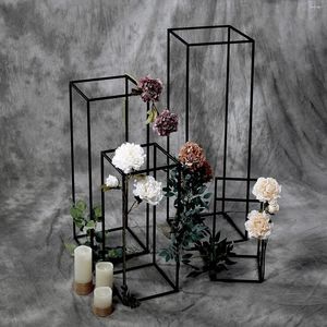 Vases Ensemble de 4 supports de fleurs de mariage noirs mats, colonne de vase en métal, pièce maîtresse géométrique 16 