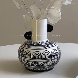 Vases Vases en céramique blanc binaural vitrage à rayures à rayures.