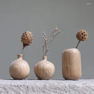 Vazen vaase woonkamer decoratie moderne houten ornamenten tuinpotten sappige plantenbakken bloem tafel staan thuis