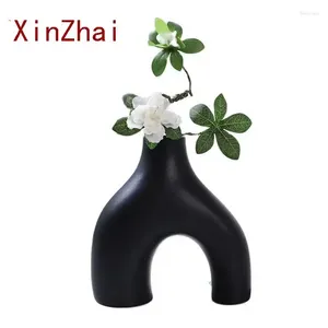 Vazen Vilead Ceramic Noordse vaas Moderne Decoratieve bloem voor bruiloft Geschenken Keuken Woonkamer Winkel Interieur Home Decor Zwart