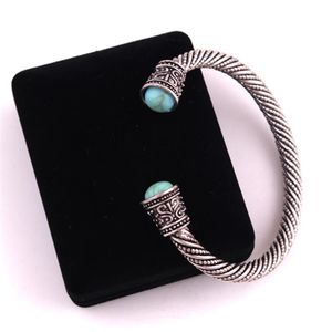 VB300027 Antique Silver Viking Norse Mystical Turquoise perles à chaque extrémité Open Cuff Bracelet208K