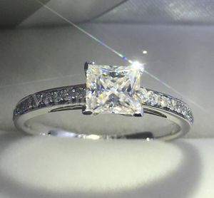 Joyas de moda de Vecalon Mujeres Ring Princess Cut 2ct Diamond CZ 925 STERLING Silver Femenino Compromiso de boda Ring1394582