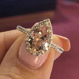 Vecalon Luxe vrouwelijke Big Pink Stone Ring Fashion Fashion Rose Gold Sieraden Crystal Zirkon Water Drop Ring Vintage trouwringen voor vrouwen 2221