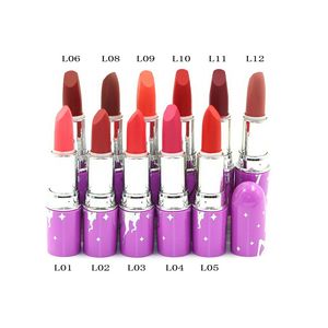 Barra de labios vegana Barras de labios de tubo púrpura Mate Larga duración Fácil de usar Coloris Makeup Lipper Lip Stick