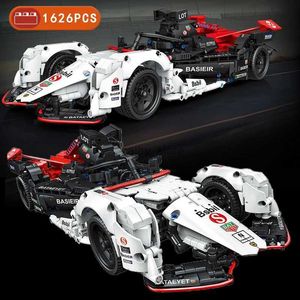 Toys de véhicule 1626pcs MOC F1 Formule Racing Car Model Building Bloums Bricks High-Tech Toys for Children Christmas Education GiftsL231114