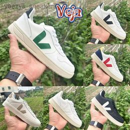 Vejasneakers dames Vejashoe v Logo Vejaly Nieuwe Paris Mens Running Shoes V10 Campo Chromefree Leather Designer Sneakers Triple Black White California Marsala N RPXA