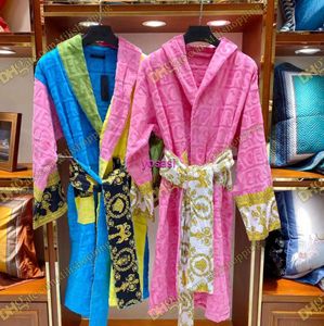 Velvet bathrobe robe Designers baroque Fashion pajamas Mens Women Letter jacquard Barocco print sleeves Shawl collar Pocket belt 100% cotton fashion