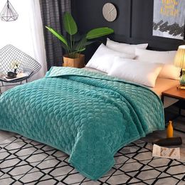 Couvre-lit en velours sur le lit, couverture à carreaux matelassée de 230 à 250cm, couverture chaude et épaisse pour matelas d'hiver, couette pour lits 240227