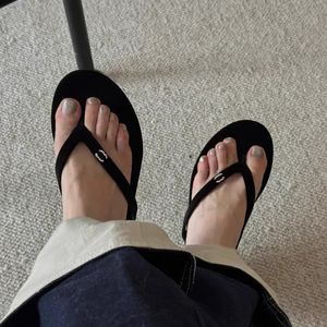 Velvet flip-flops dames zomerse strass briefhoofd slippers gedragen buiten
